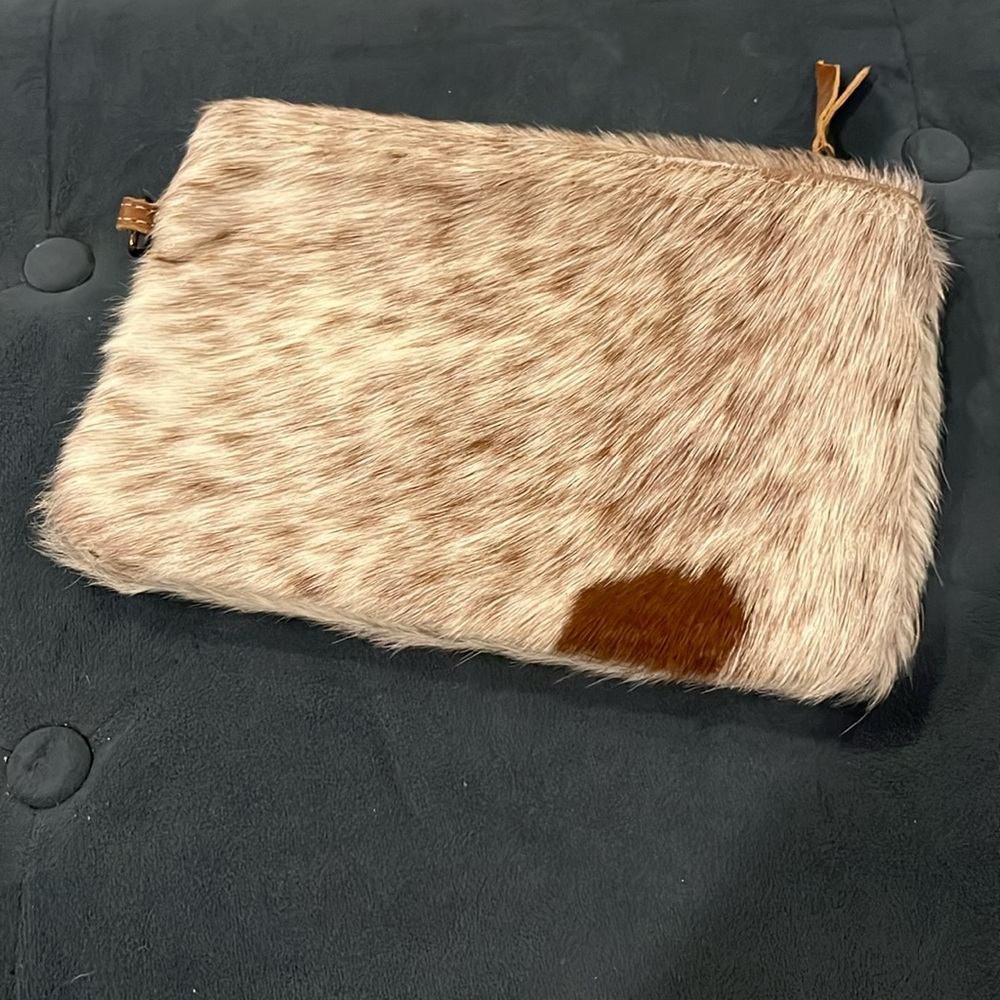 Myra Cow Hide Pouch Bag 9.5" x 6" Sandy Brown Leather Zip Closure Clean Lining